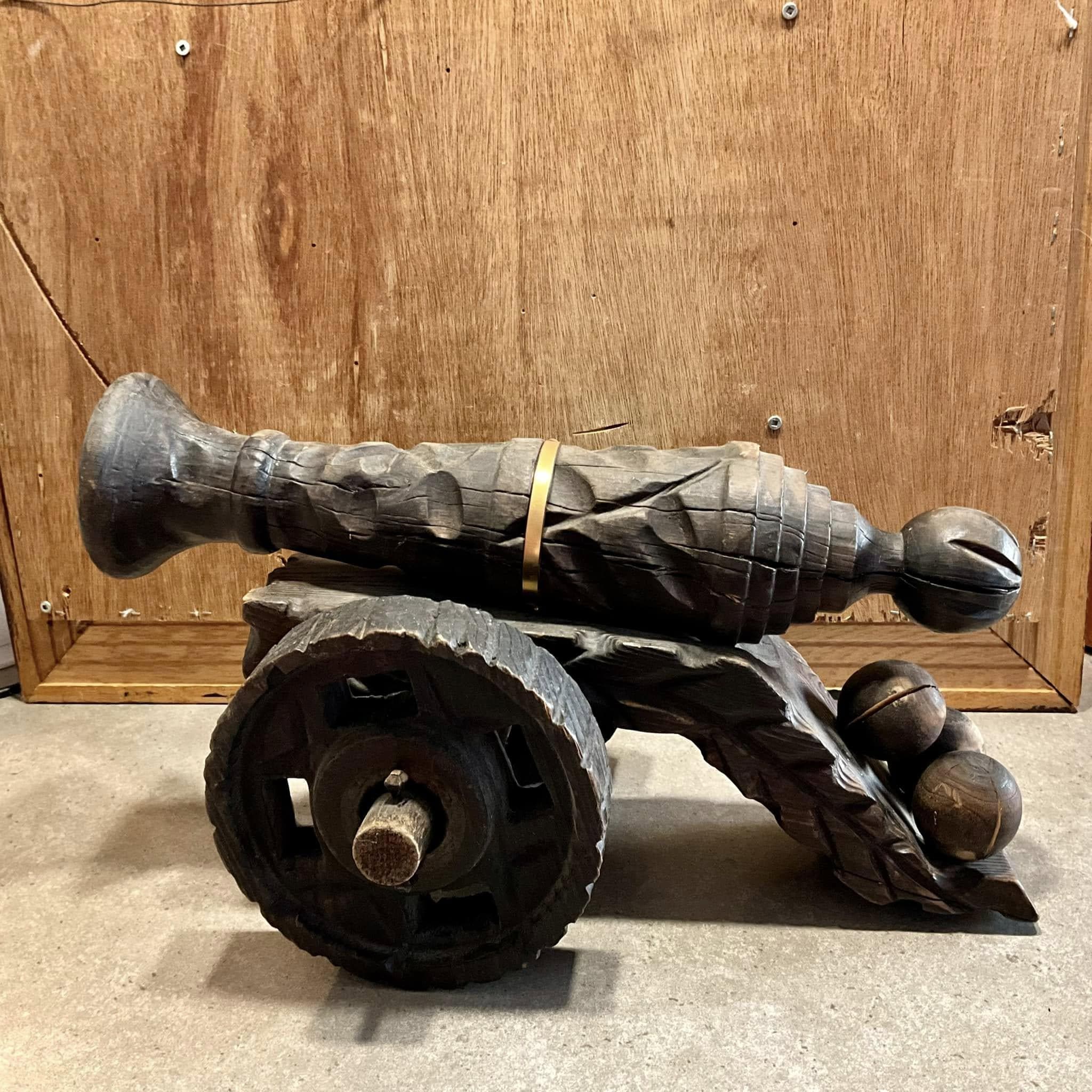 【希少品】スペイン 彫刻 木製 大砲 置物 ヴィンテージ レトロ レア 入手困難 ヴィンテージ スペイン製 木彫り大砲像：ミッドセンチュリー オフィス