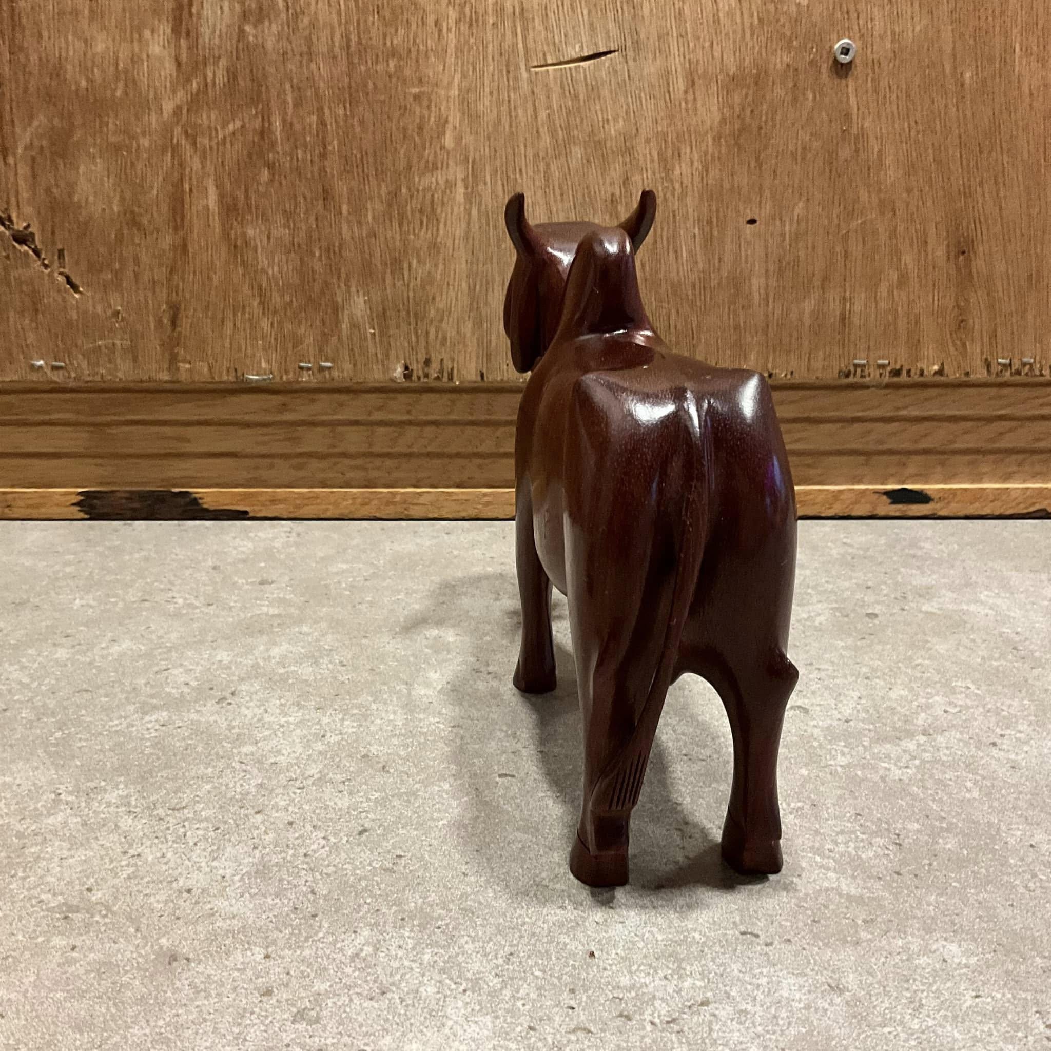 木製の雄牛の置物、木製の彫像、動物、木彫り - Etsy 日本
