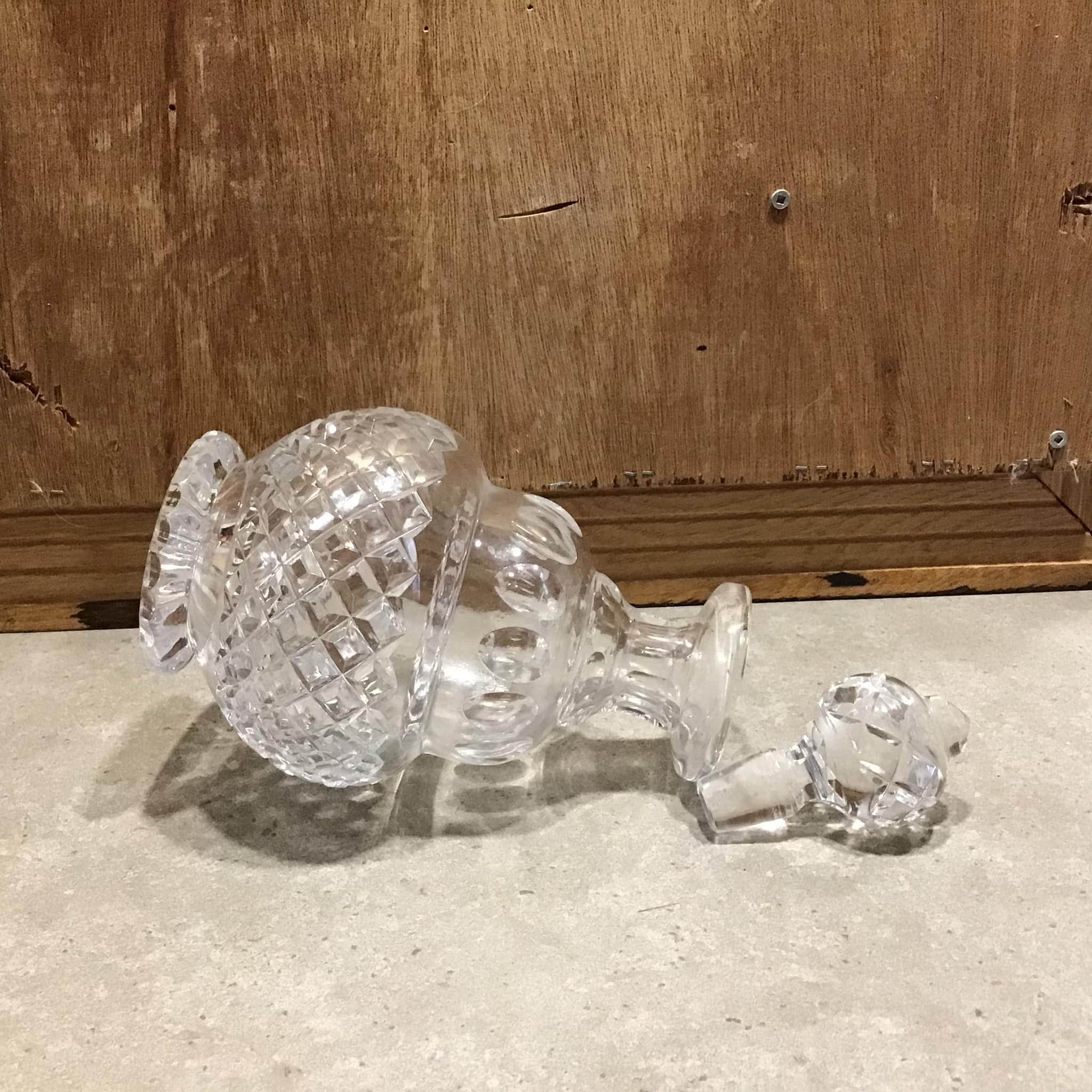 ヴィンテージ ダイヤモンドポイント クリスタル デカンタ（ストッパー