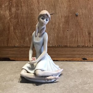 座るバレリーナ ☆リヤドロ スペイン ポーセリン 光沢仕上げ 絶版 箱
