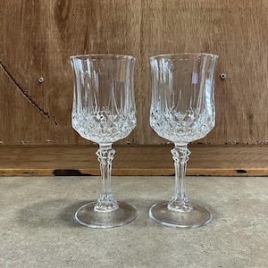 2 verres à vin en cristal « Longchamp » vintage en Cristal d&#39;Arques-Durand (France), verres Longchamp taillés