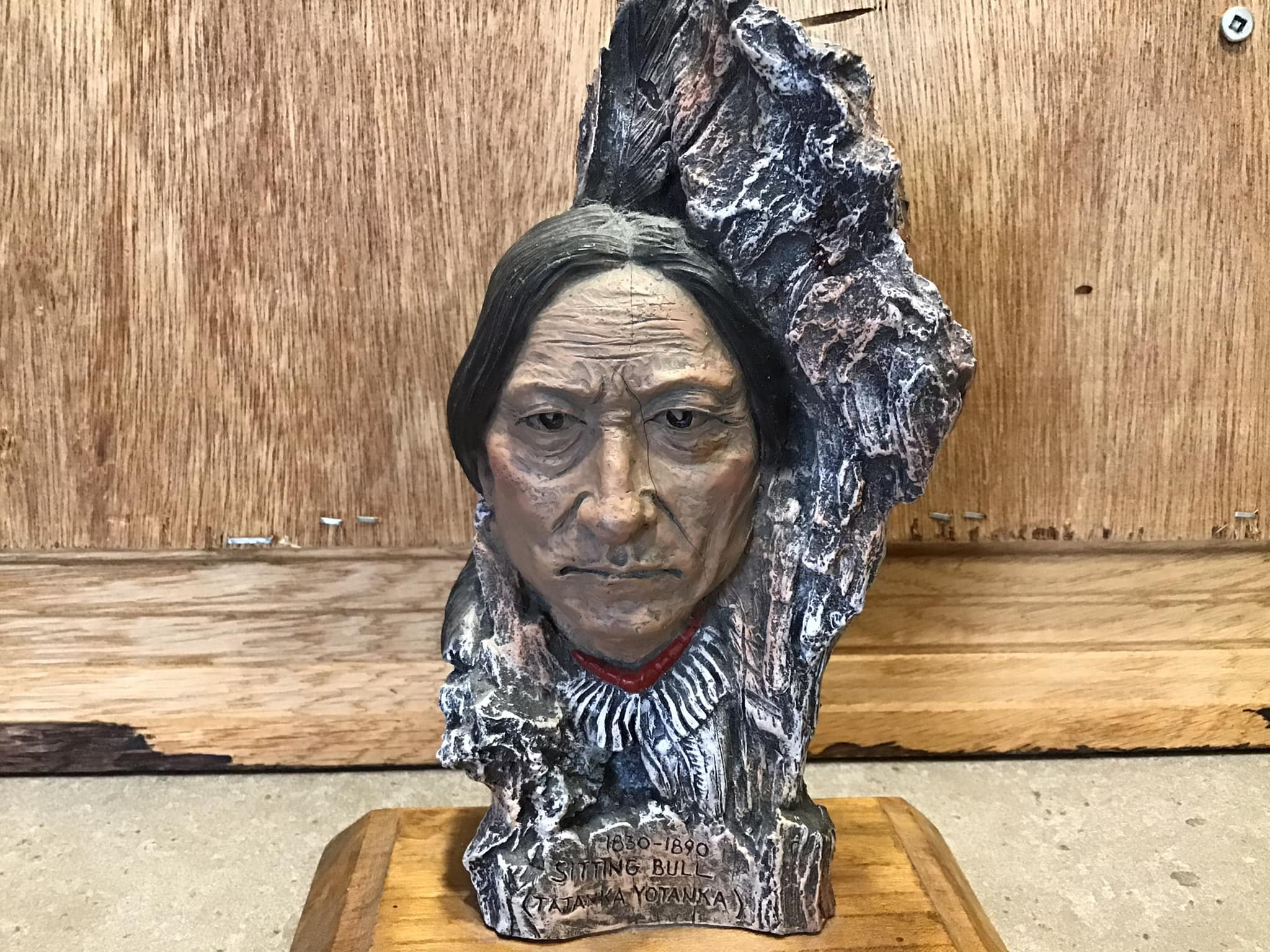 Sitting Bull 彫刻 オブジェ 胸像 1834-1890 Vintage Carved Sitting Bull Bust: Native American Decor - Etsy