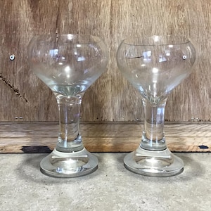 Set of 2 Germany Cocktail Glasses or Wine Glasses Barware and Spirits