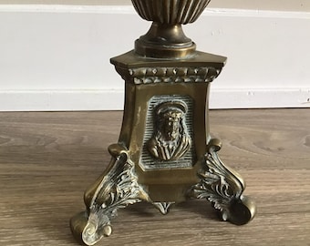 ヴィンテージ装飾真鍮キャンドルスタンド：18インチの彫刻入り台座