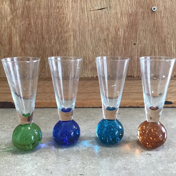 verres à shot vintage à base de boule à bulles de couleurs assorties - Ensemble de (4)