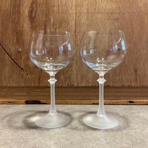 2 Vintage Wine Glasses - Clear Glass with Frosted Stem - Vintage Stemware - Retro Barware - Vintage Bar Glasses
