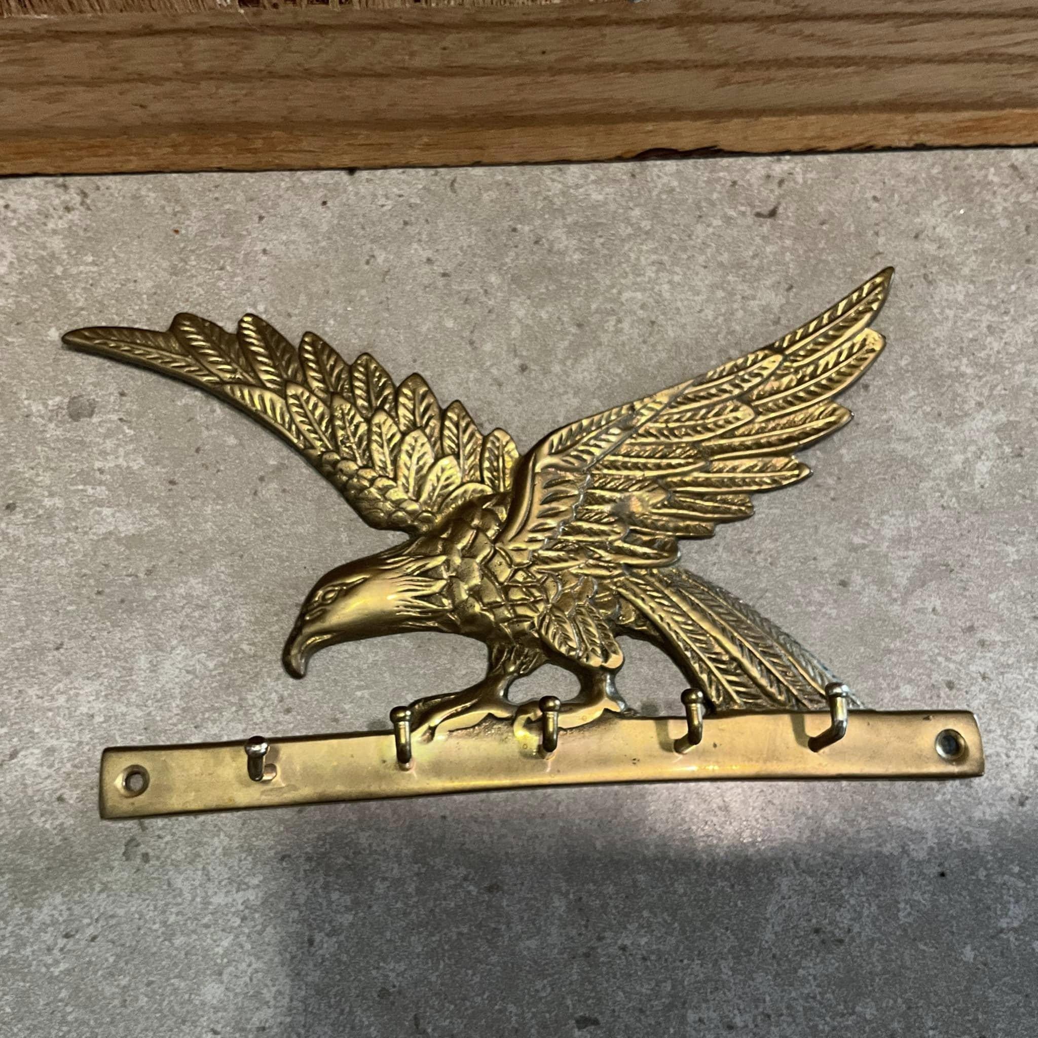 ★アメリカ軍の勲章/徽章＊アメリカンイーグル/鷲の置き物（実物） ☆アメリカ軍の勲章/徽章＊アメリカンイーグル/鷲の置き物（実物