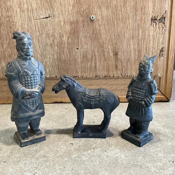 中国古代兵士像 置物 2体セット ヴィンテージ中国戦士レプリカと馬の置物 -