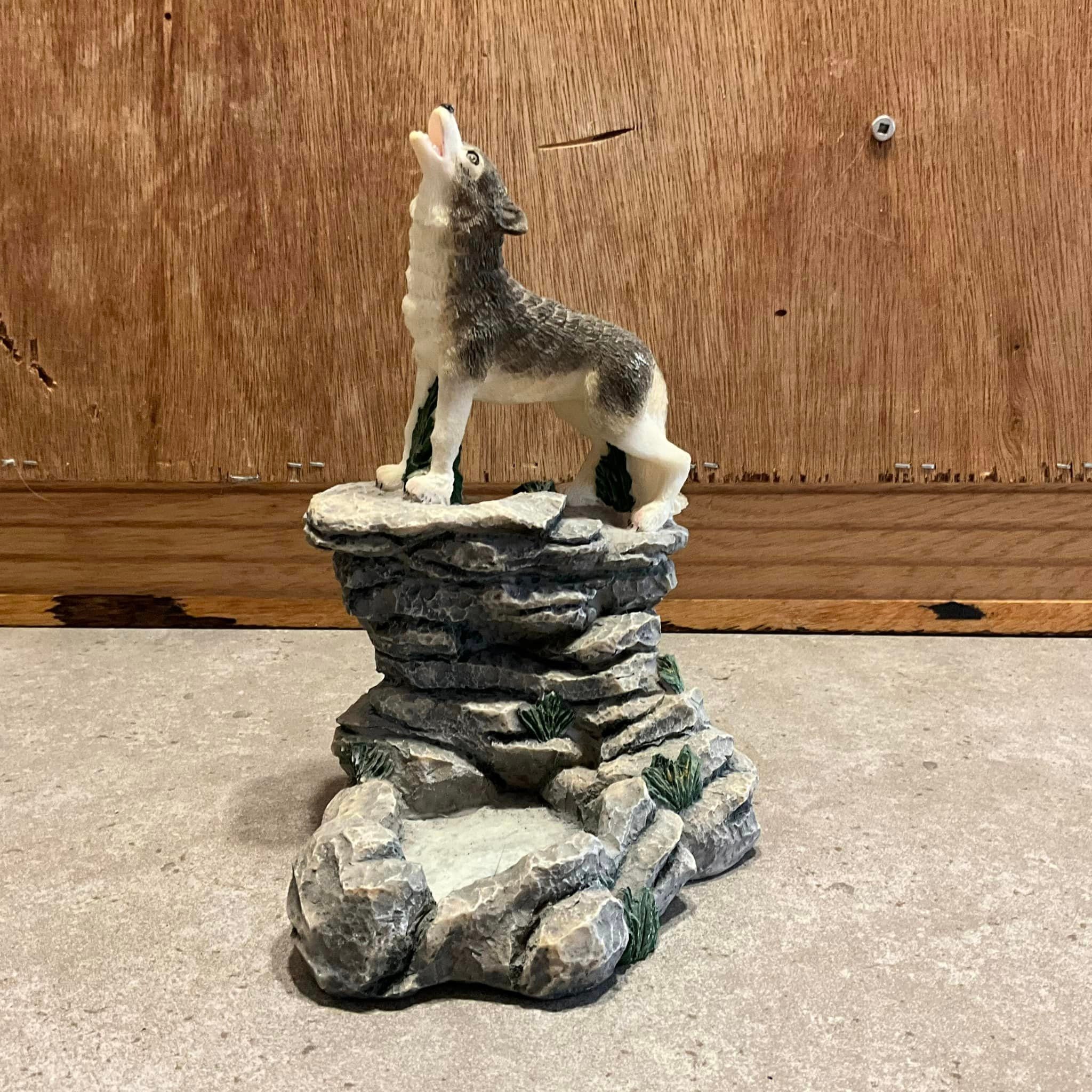 Grey Wolfs Sculpture Standing On Cliff Rock Base, Figurine