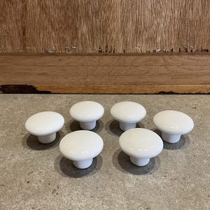 6 Vintage White Ceramic Drawer Knobs, Drawers Pulls