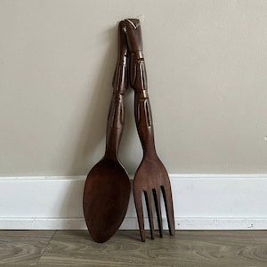 Vintage Carved Wood Fork And Spoon 19 Inches - Wall Decor Retro 70&#39;s Era Kitchen Wall Hanging