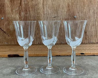 Vintage Boch Royal Wine Glasses: Embossed Frosted Flower Crystal Barware, Set of 3