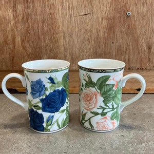 2 Royal Roses Fine Bone China Coffee Mugs Set Floral