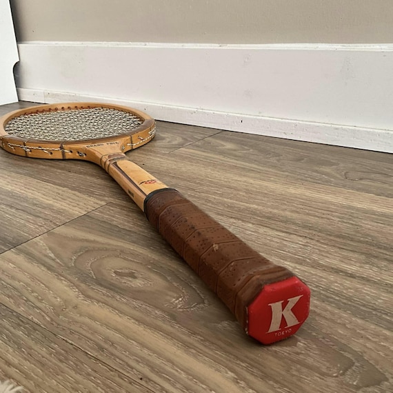 ビンテージ カワサキ ウッド テニスラケット：グランプリ スポーツ装飾