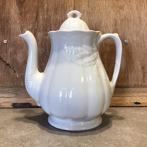 VINTAGE Coffee Tea Pot, Royal Crownford Ironstone Weatherby Hanley England Royal Falcon Ware, Wheat Pattern, 1940