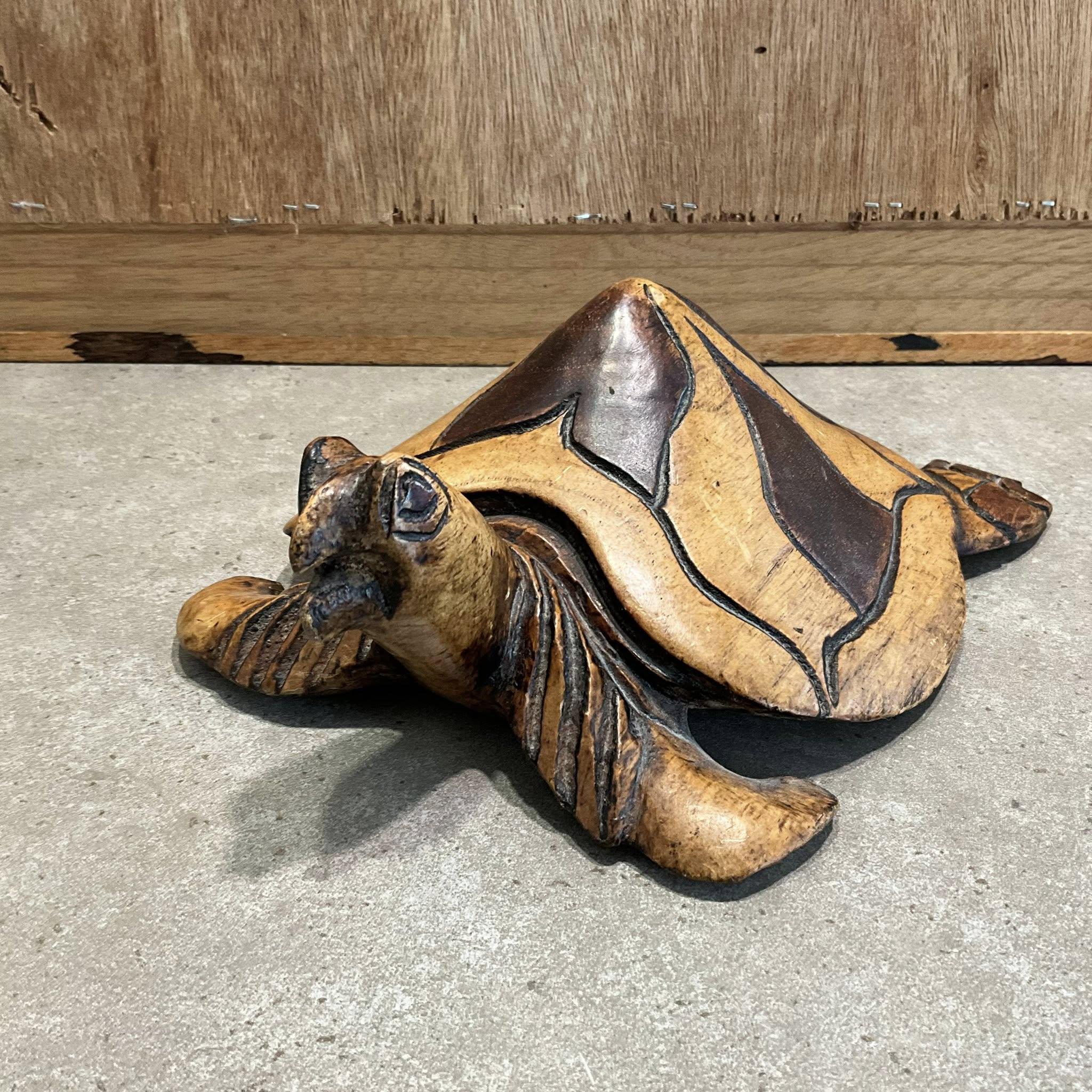 木彫りの亀の置物：風水知恵装飾（9.2インチ x 7.2インチ x 3.5インチ