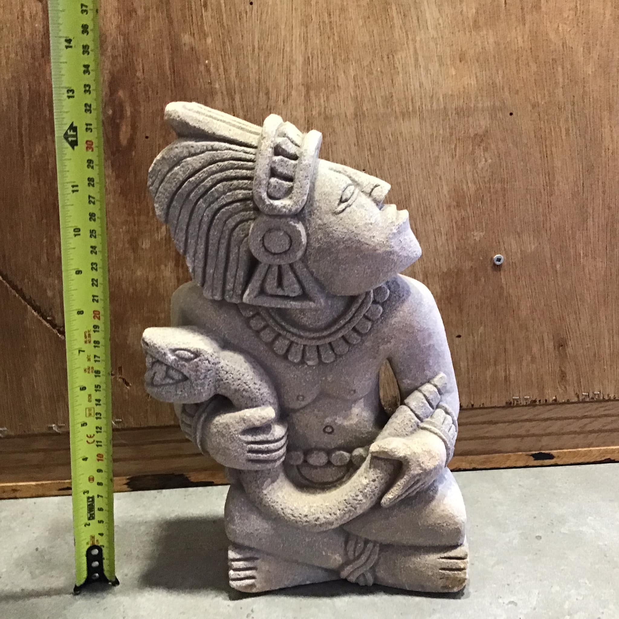 マヤ人形　石製 マヤ彫刻 座った考える男性 インディオ マヤ 先住民 人物像 石像 重厚