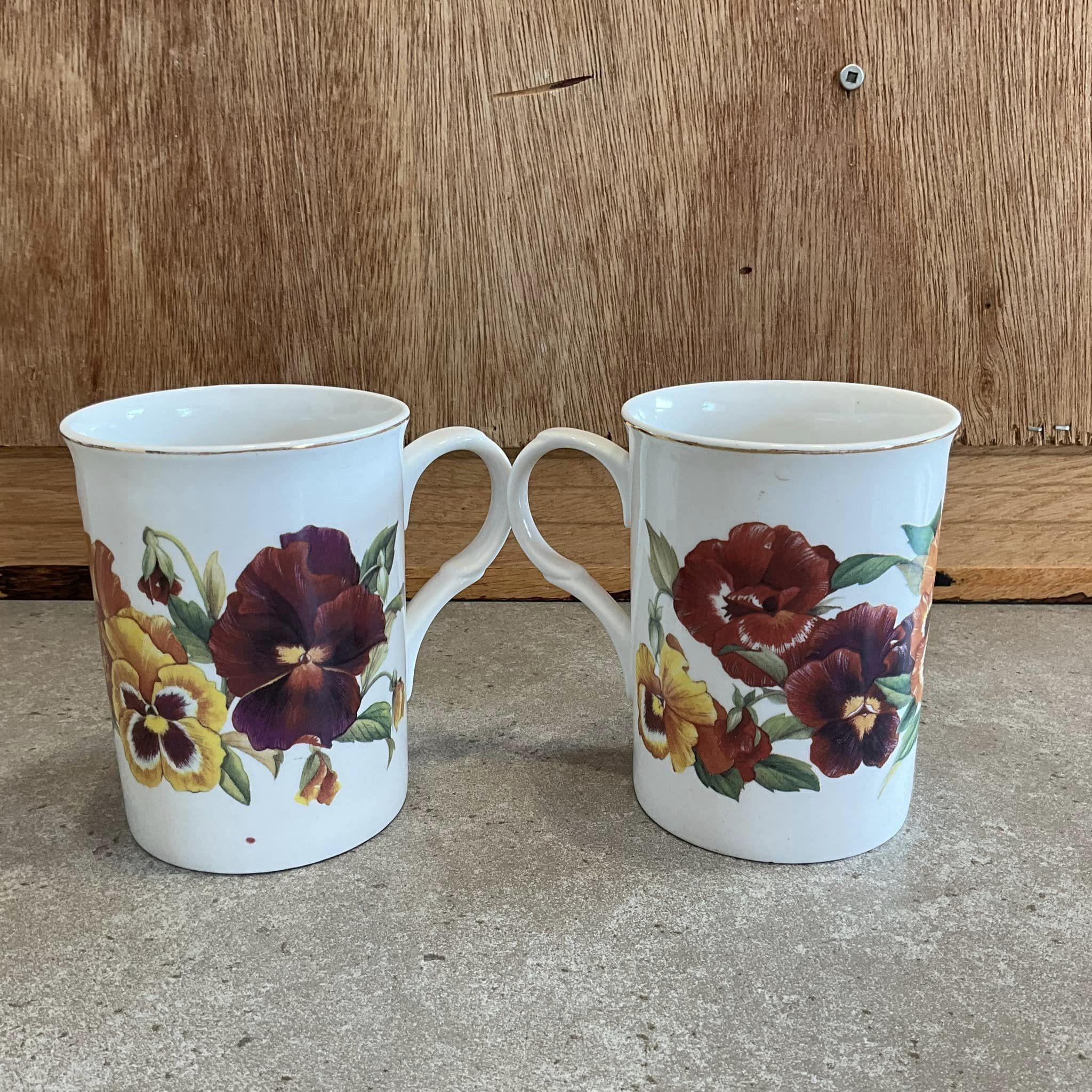 Mug En Porcelaine Fine 'Bouquet De Pensées' – Marque Ambiente – Blanc