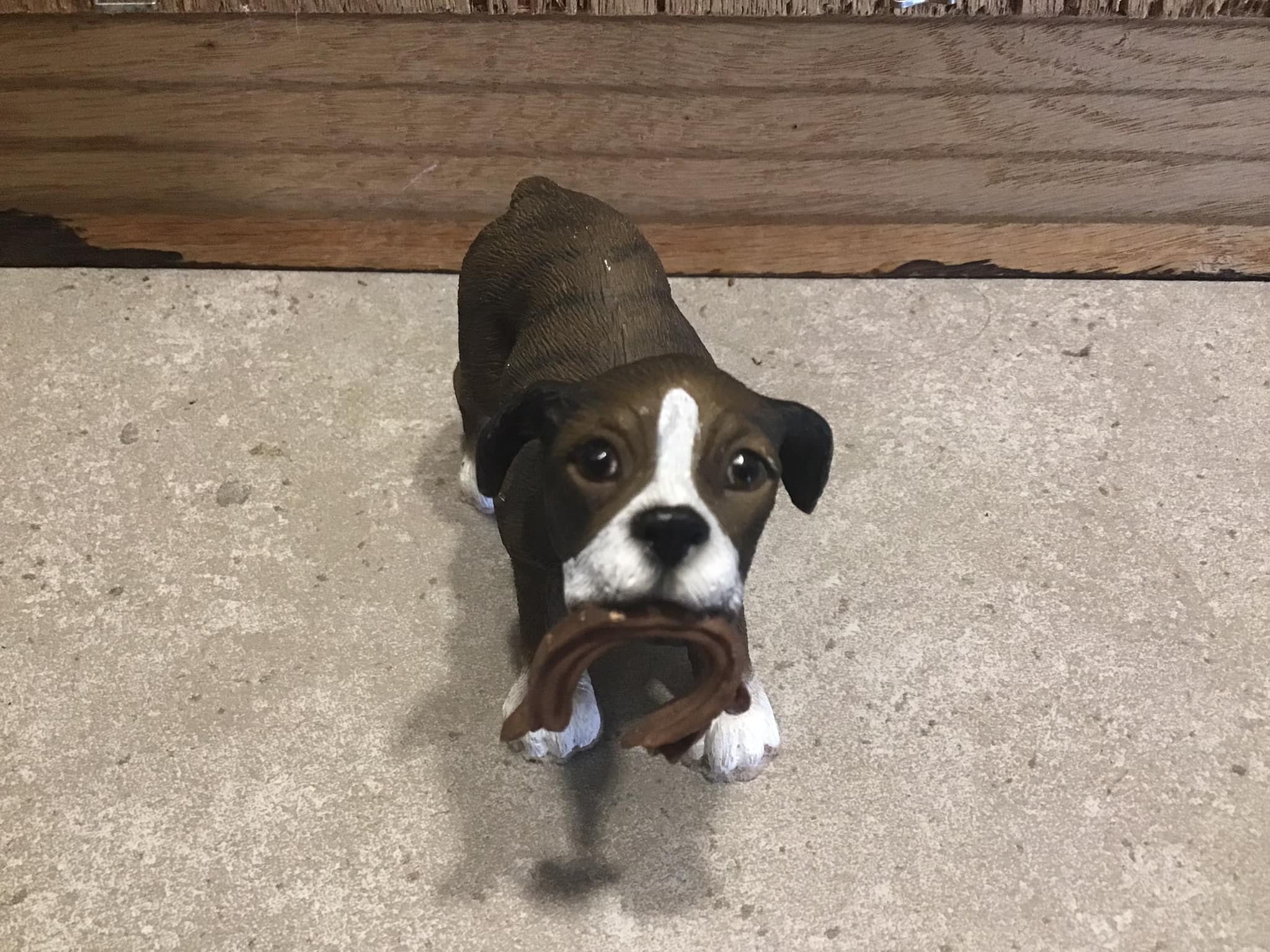 ヴィンテージボクサー犬の置物：リアルなレプリカ、コレクターズ