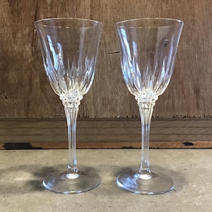 2 Clear Cristal D&#39;Arques-Durand Castle Wine Glasses or Water Goblets