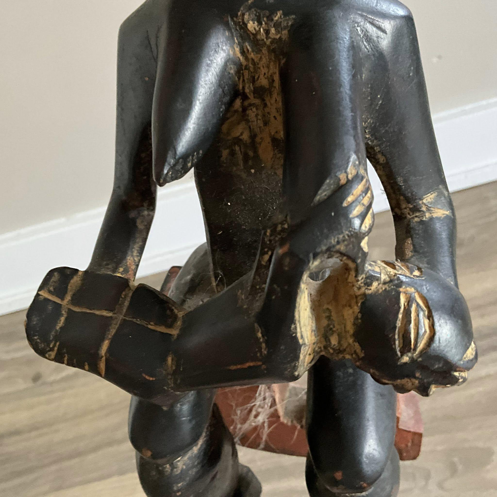 アフリカの豊饒を表す木製彫刻アクアバ人形、ガーナのアシャンティ族の