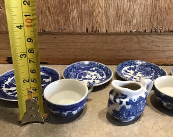 ヴィンテージ ミニチュア ブルーウィロー ティーセット：カップ