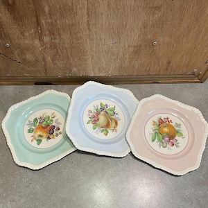 Platos antiguos Johnson Bros Old English (juego de 3): Platos de ensalada con motivos de frutas