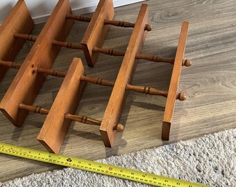 Vintage Wood Spindle Display Shelf: Mid Century Knick Knack Shelf