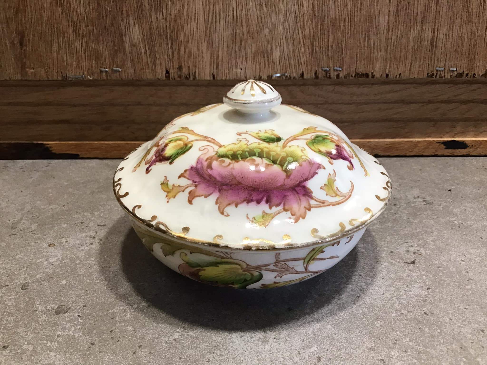 Small Bowl With Lid 