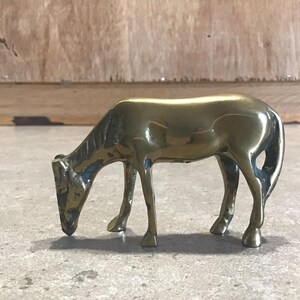 Vintage Brass Horse Figurine: Equestrian Decor