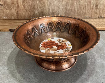 Hammered Copper Pedestal Bowl – Floral Ceramic Inlay, Mid-Century West German Decor