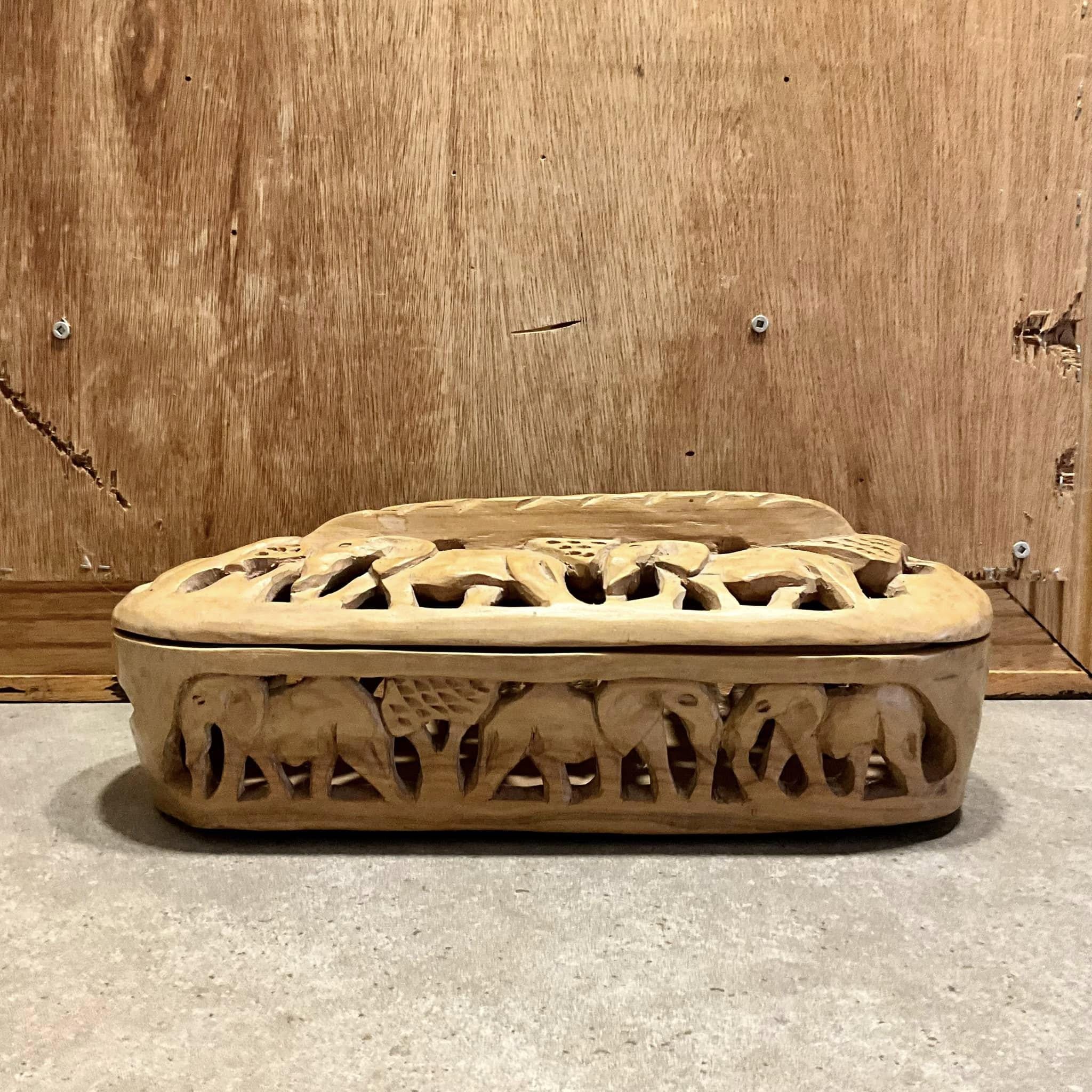 ヴィンテージ彫刻が施された象の木製蓋付き収納ボックス、木製小物入れ