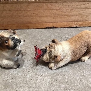 2 Bulldog  Figurines - Sandicast Pesky Peepers - Sandra Brue - Vintage 1990