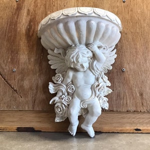Cherub Wall Hanging Flower Pot Angel Shape Hanging Plant Pot Wall Mounted Planter Vase, Angel Resin Flower Pot Sculpture