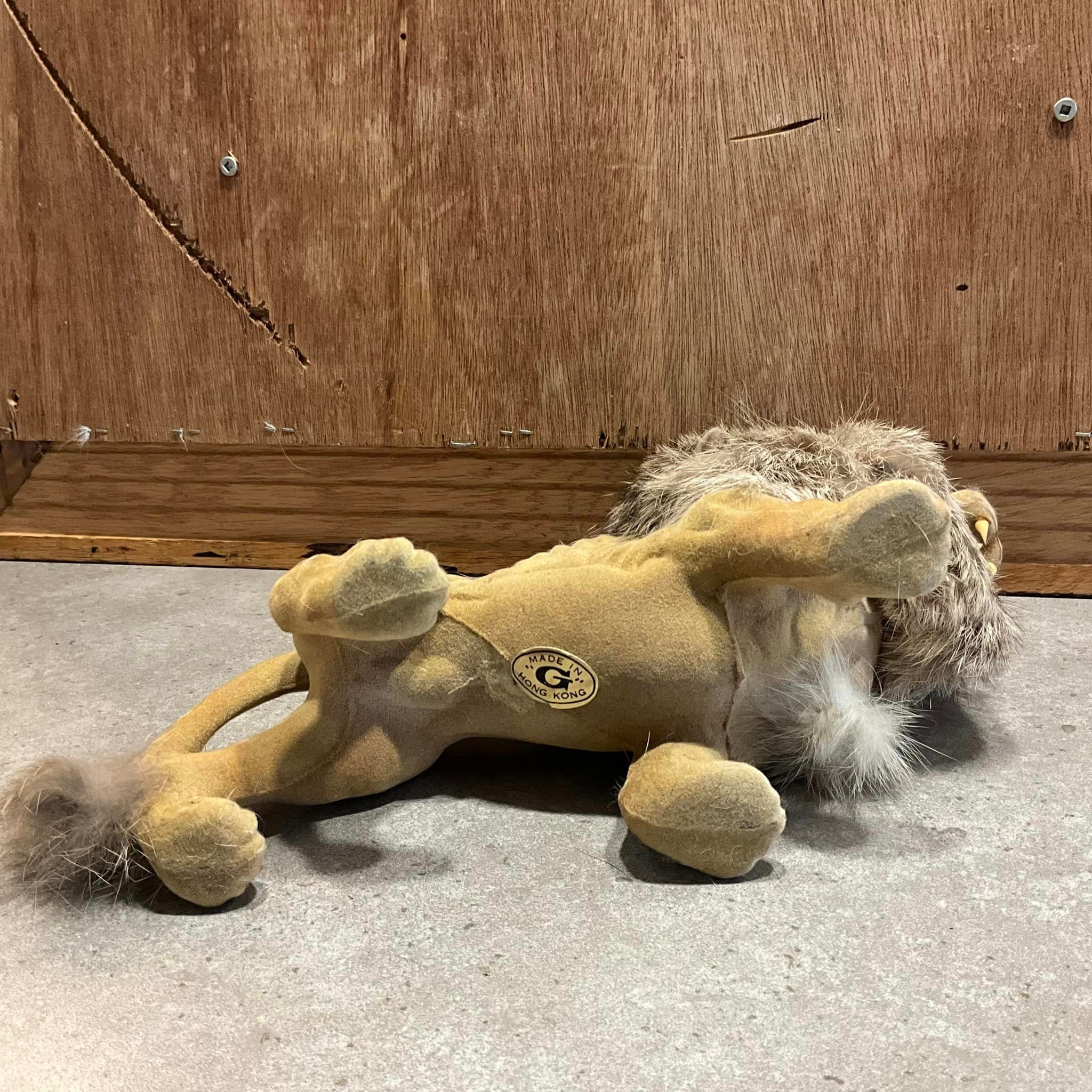 Vintage Nodding Bobble Head Lion Figurine Made in Hong Kong