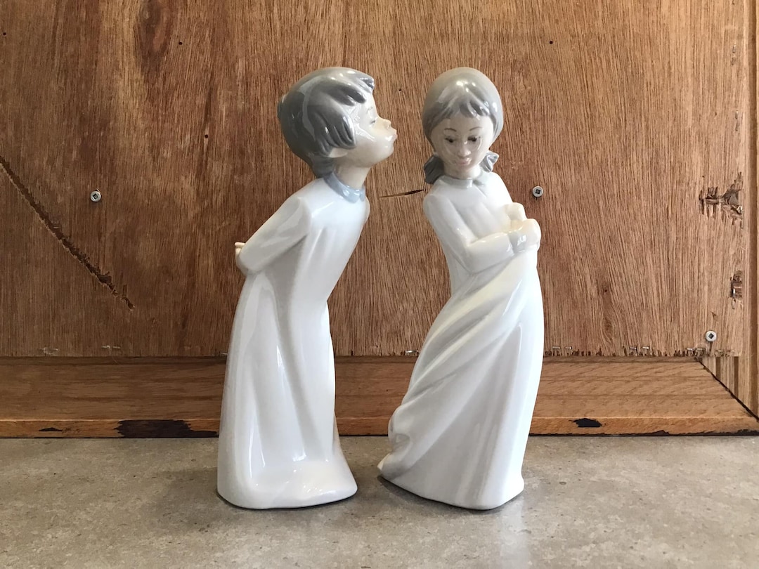 Vintage Zaphir Porcelain Lladro Style Kissing Boy and Girl