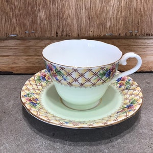 Vintage Aynsley Tea Cup and Saucer Set, Green and Gold Teacup, Vintage English Bone China