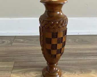 Jarrón de madera tallada vintage con base de pedestal de 11,6"