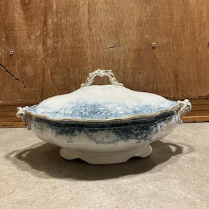 Alfred Meakin Medway Covered Bowl: Blue White Transferware