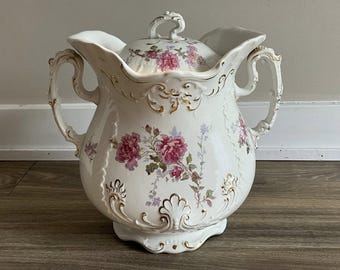 Johnson Bros Royal Semi Porcelain Centerpiece with Lid and Handles, Floral, Made in England