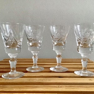 Crystal Cordial Liqueur Glasses Set of 4 Vintage Fluted Clear Etched Crystal Pinwheel Liqueur Cordial Glasses