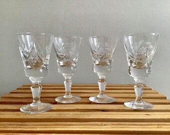 Set of 4 Vintage Etched Crystal Cordial Glasses – Fluted Pinwheel Liqueur Glasses