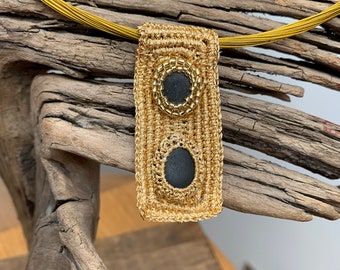 ZweiStein - GOLD - Stones knitted - River stones - Stone jewelry - Stone pendant