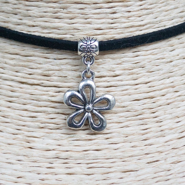 Flower Necklace  Cord Choker  Pendant Necklace  Minimalist Necklace  Vegan Choker  Black Suede Necklace  Gift for Her