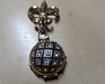 Vintage Signed Pegasus Coro Fleur de Lis Locket Brooch