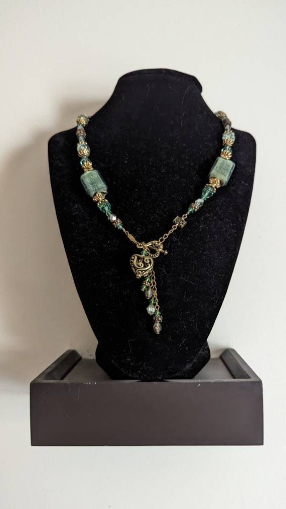 vintage green crystal glass Gem