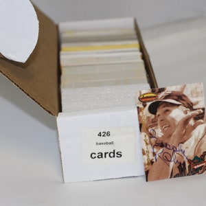 426 Carte da baseball da 4 decenni (1960 - 1990) Iniziato o Booster Deck - Bonus Brooks Robinson Autograph Card
