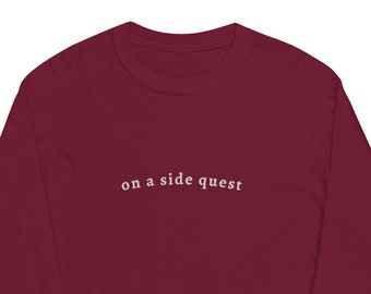 Auf einer Nebensuche | Langarm besticktes T-Shirt | Minimalistisches DnD | Fantasy-Rollenspiel | Zocker Geschenk | TTPR | Videospiele