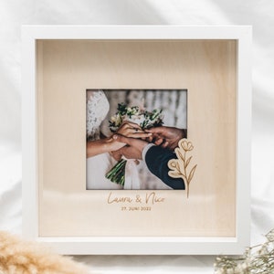 Photo frames personalized with wedding dates, wooden passe-partout | FLOWER