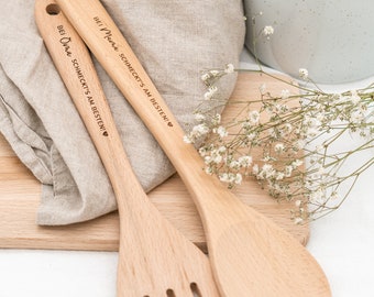 Kochlöffel personalisiert, Küchenhelfer aus Holz, Geschenk Mama, Geschenkidee Oma | SCHMECKT'S